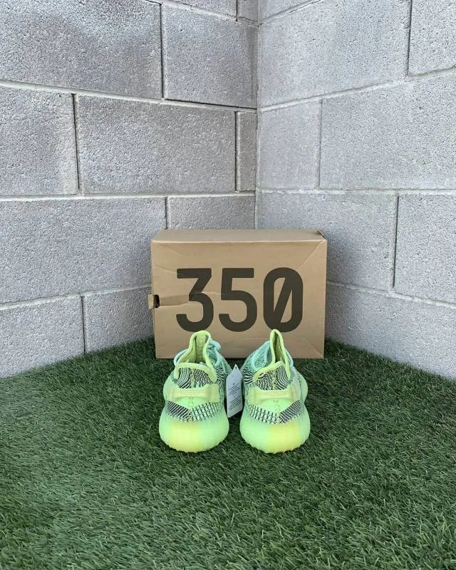 Adidas yeezy boost 350 v2 yeezreel non reflective