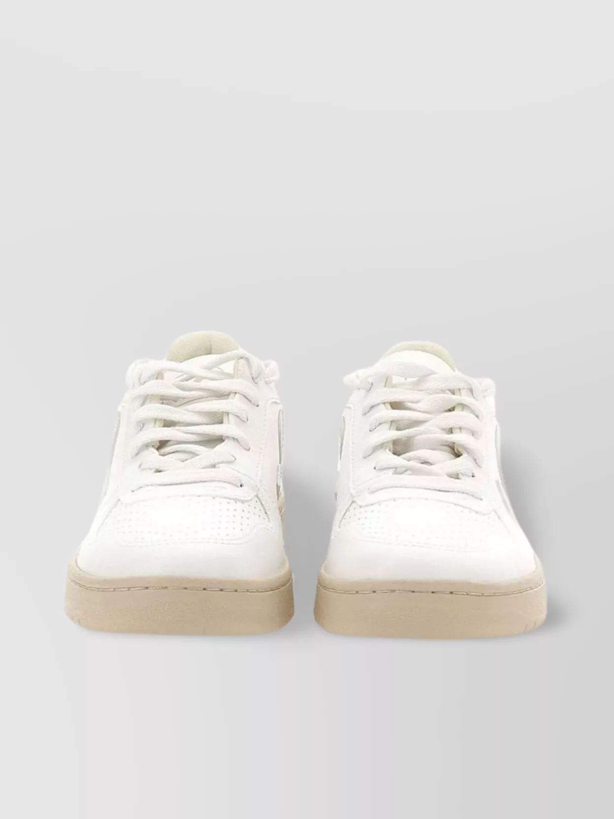 Veja   Low-top sneakers with recycled rubber sole