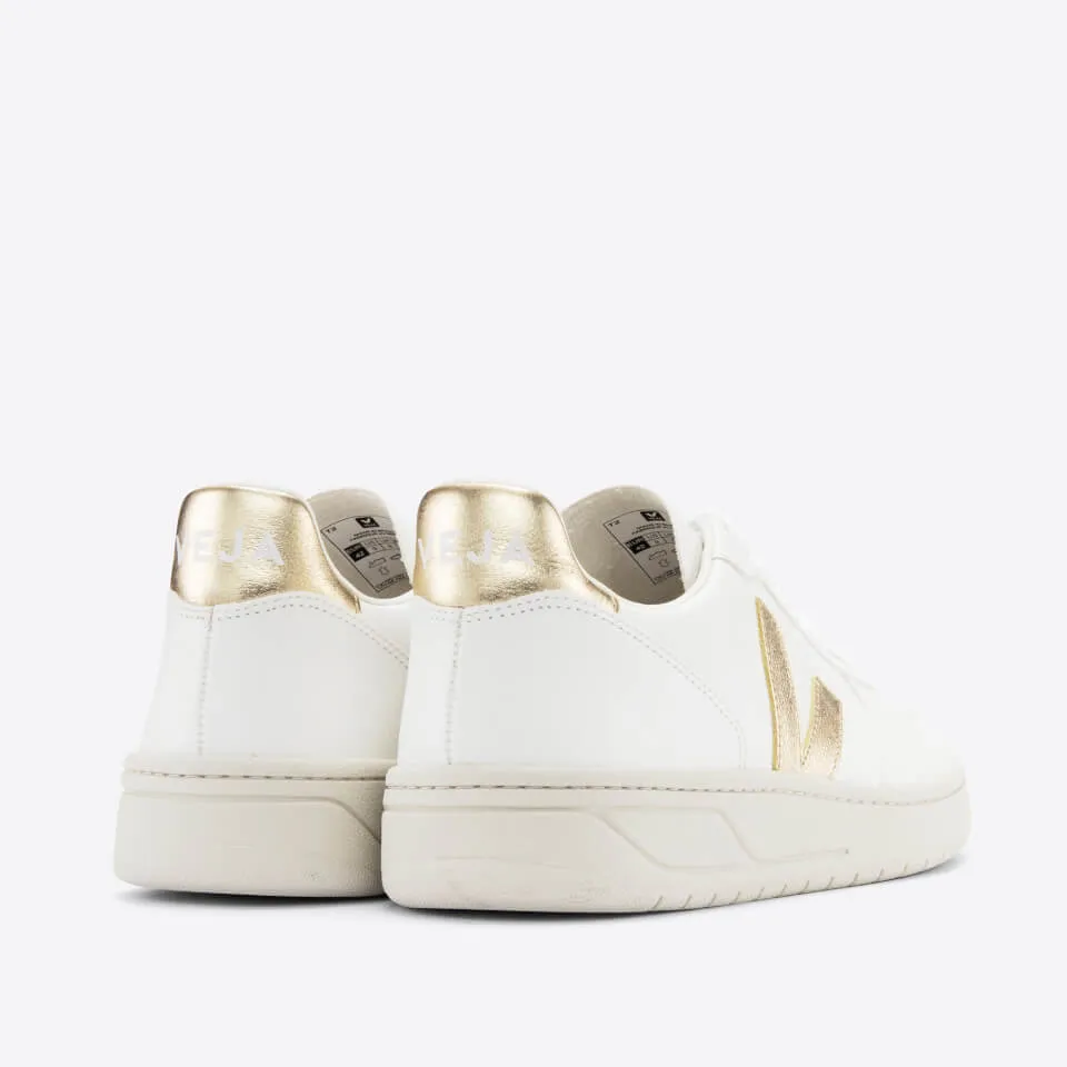 Veja V-10 Chrome-Free Leather Trainers - UK 2 | Coggles