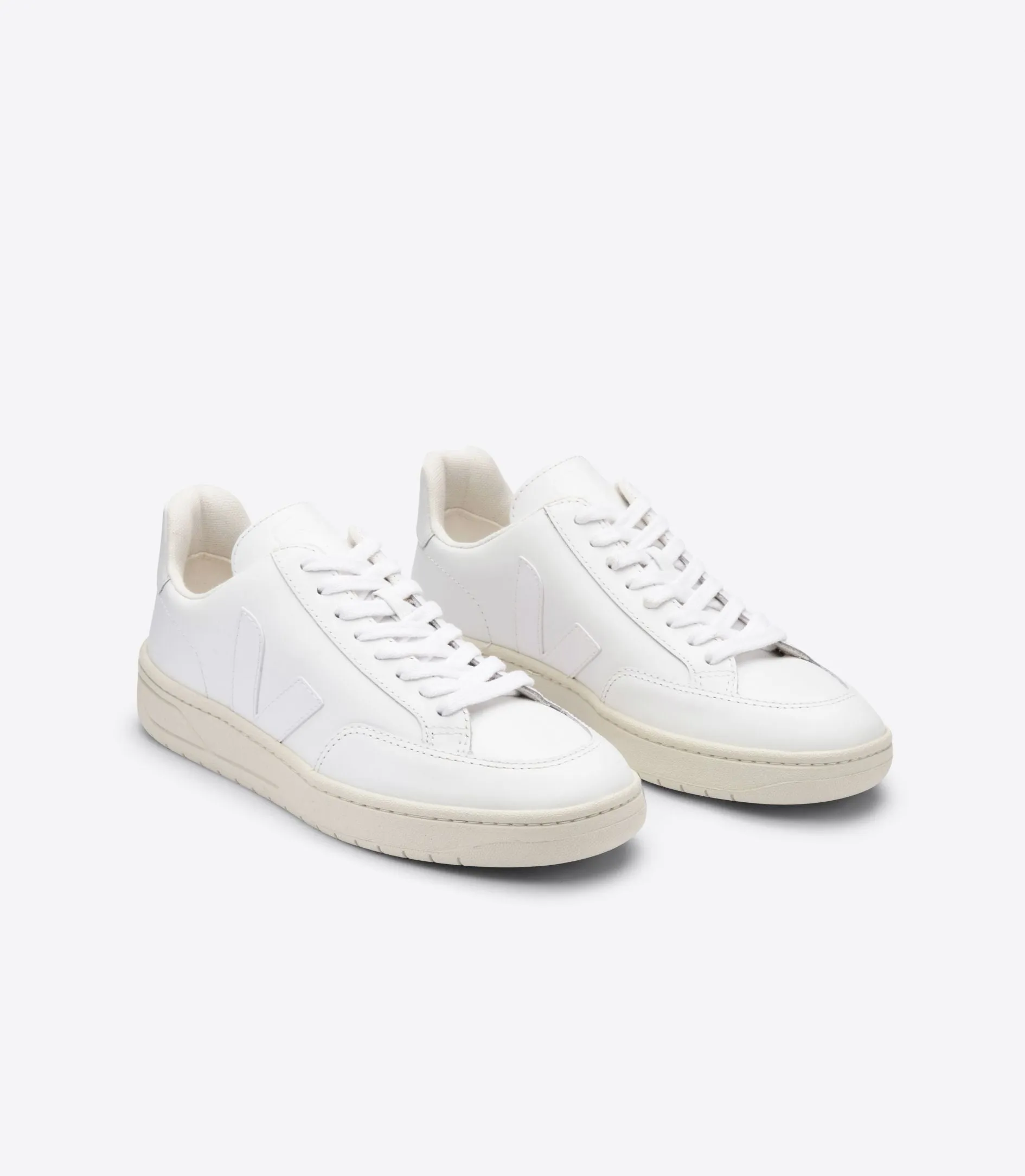  Veja      V-12 Leather Sneakers - Extra White 