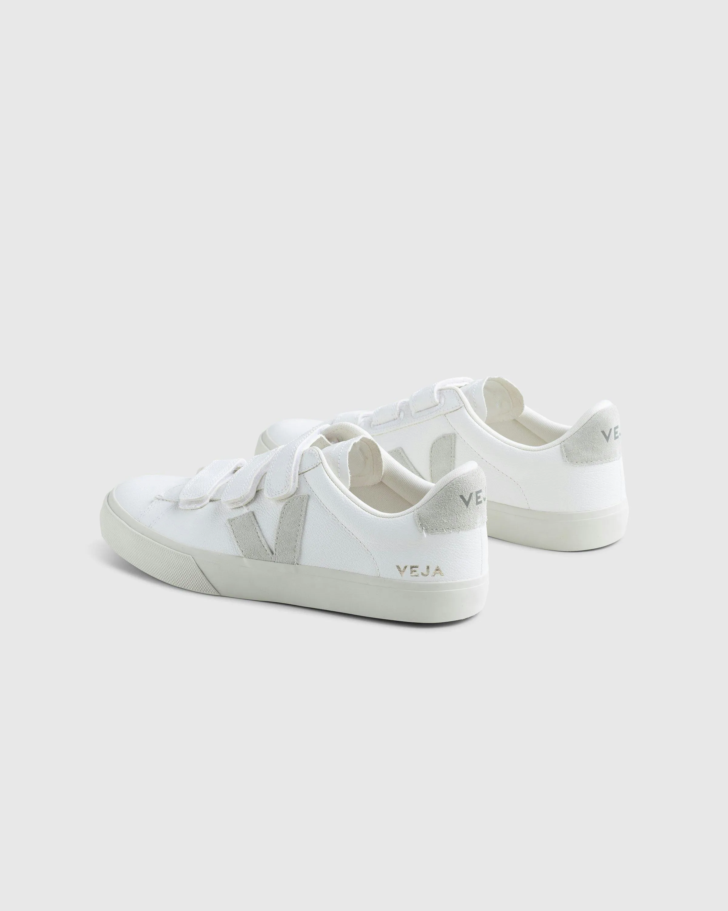 VEJA – Recife Chrome-Free Leather White/Natural | Highsnobiety Shop