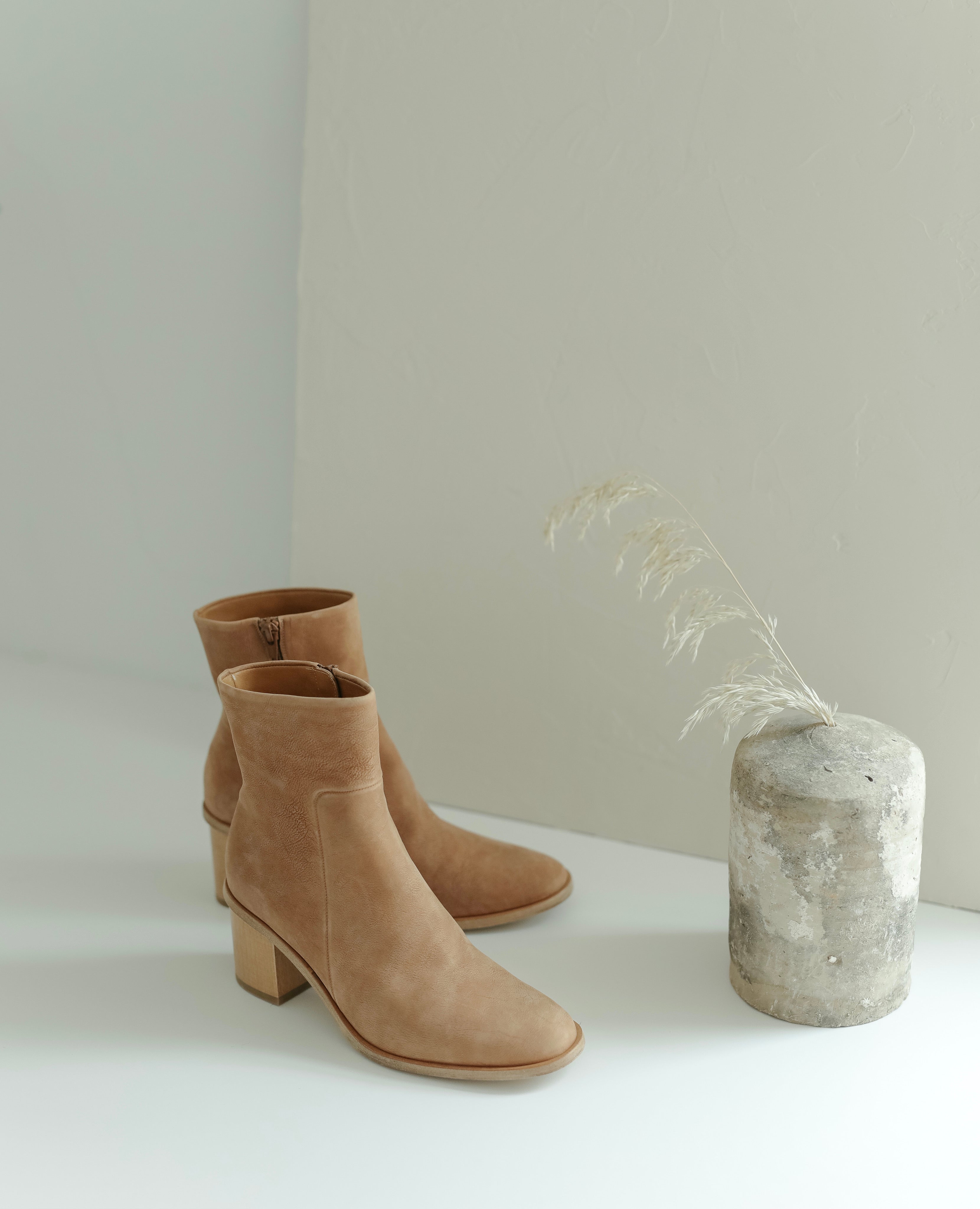 Warehouse Sale - Babe Boot Tawny Nubuck